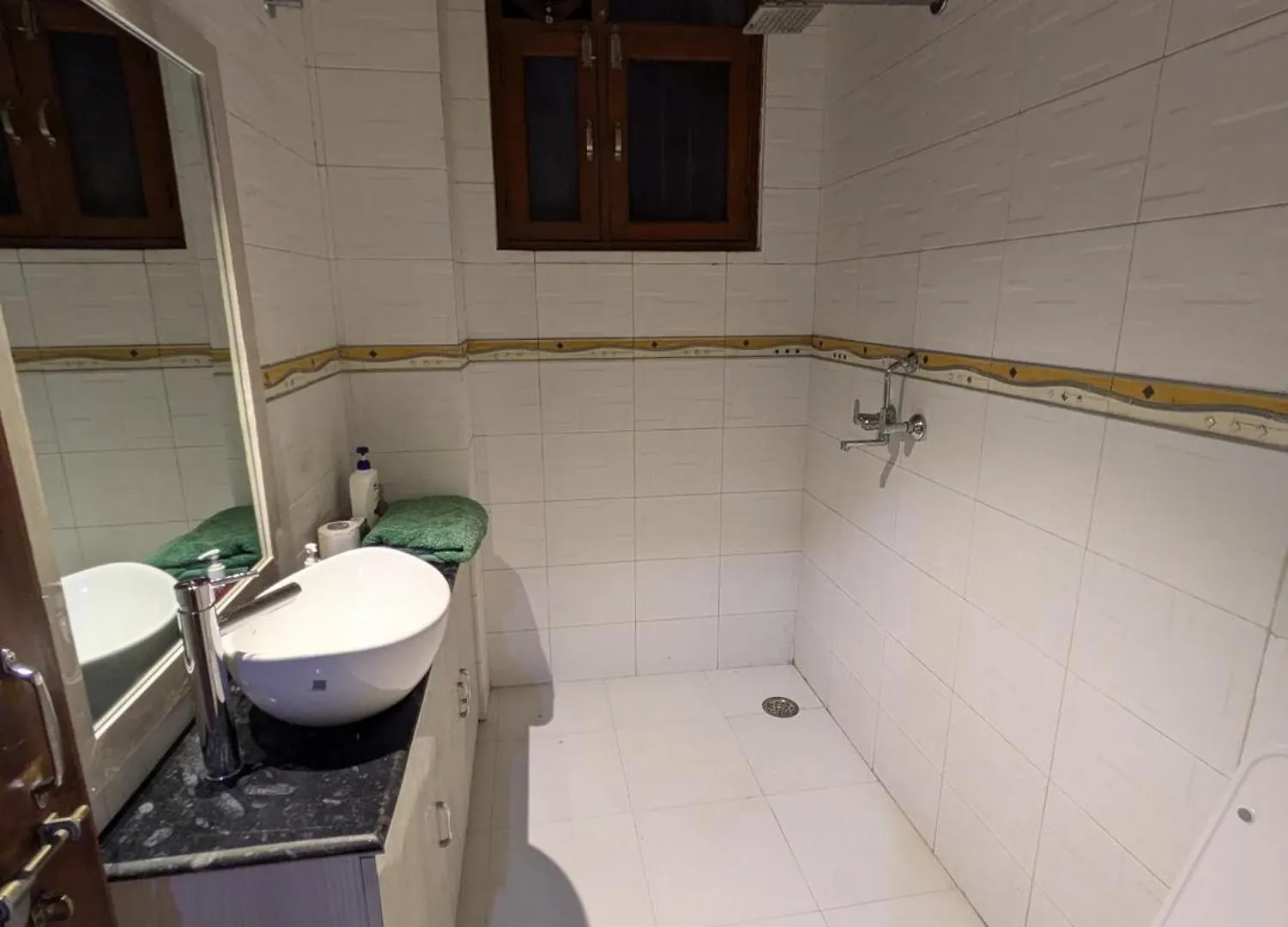 Mulberry Garden Hotel Varanasi Guest house