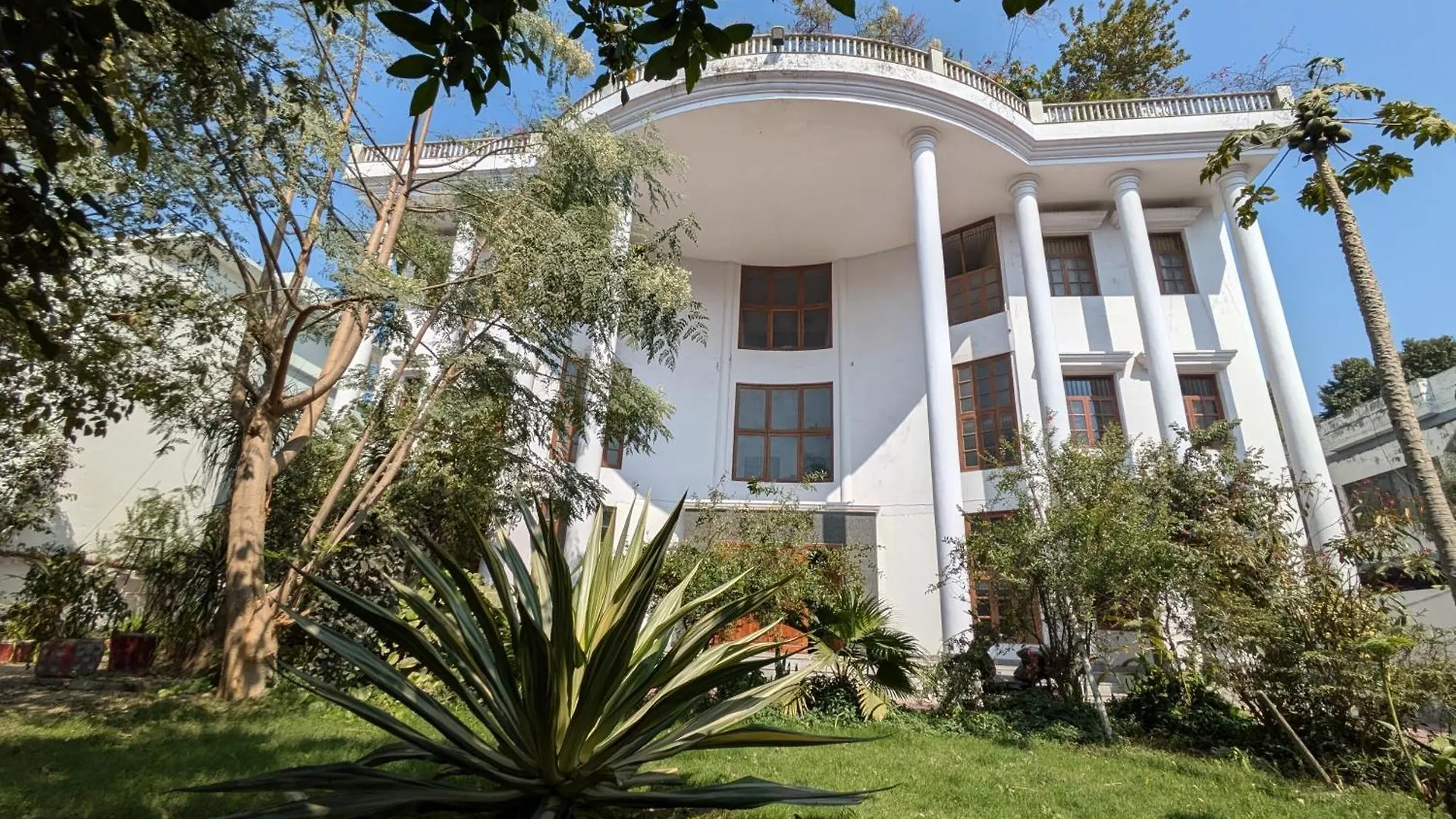 Mulberry Garden Hotel Varanasi
